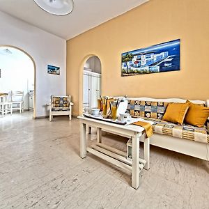 One-Bedroom Inner Apartment